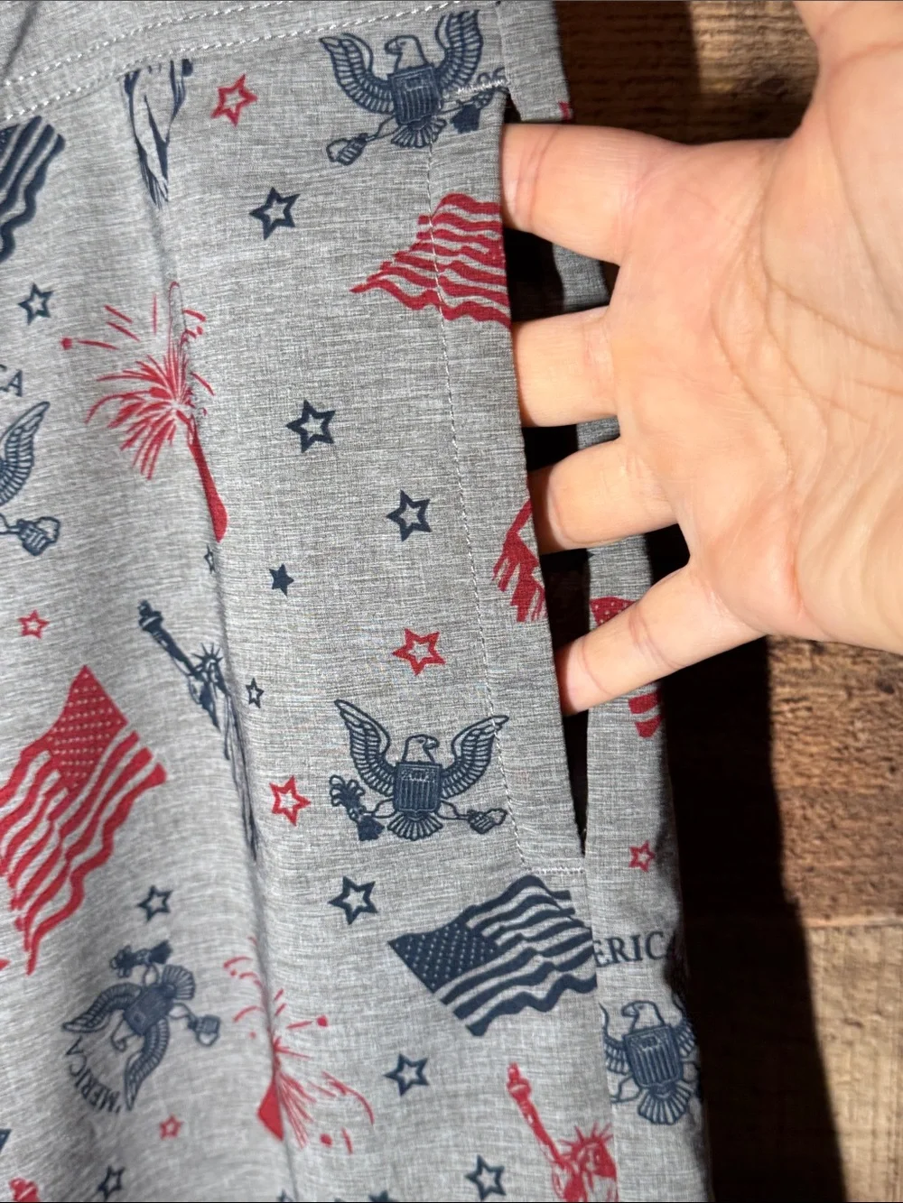 Travis Mathew 'Merica Board Shorts Size 40
